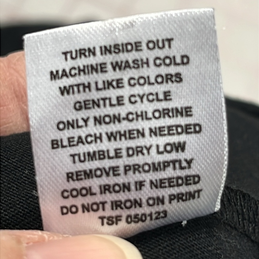 ED HARDY Novelty Print Black Crop Short SLV T-Shirt SZ  L (youth) XS/S (adult) - Picture 13 of 15